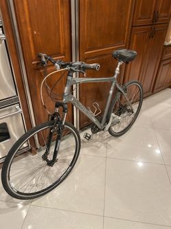 Trek city bike hybrid 57cm