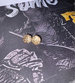10k gold nugget earrings