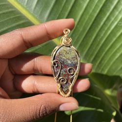 Dragon Blood Wire Pendant 