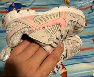 Nike Girl toddler shoes size 10