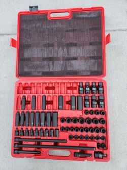 socket set
Sunex tools
3/8" etc.
some pieces missing
case: 18x15x4H"
