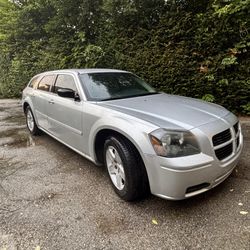 2005 Dodge Magnum