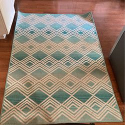 White And Cyan  60x84 Carpet