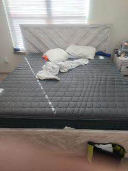 King size bed