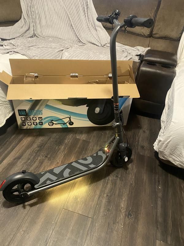 me  Jetson Loomis Electric Scooter - Gray (LOCAL PICKUP ONLY)