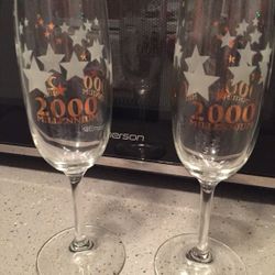 2000 memories Champagne glasses