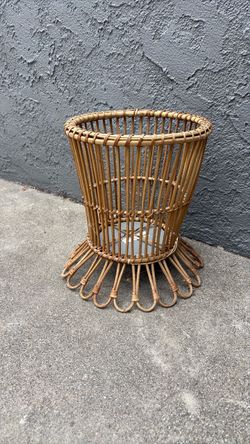 Plant stand