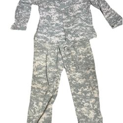 Army Combat Uniform Medium Regular Top & Bottom Medium Short Digital Camo