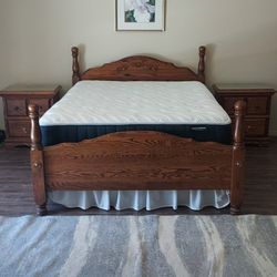 American Heirloom Queen Bed Set