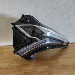 2017 2018 2019 2020 2021 2022 Cadillac Xt5 Headlight Part O