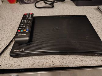 Samsung BD-J5700 Blu-Ray DVD Player Wi-Fi Streaming  with HDMI & Remote
