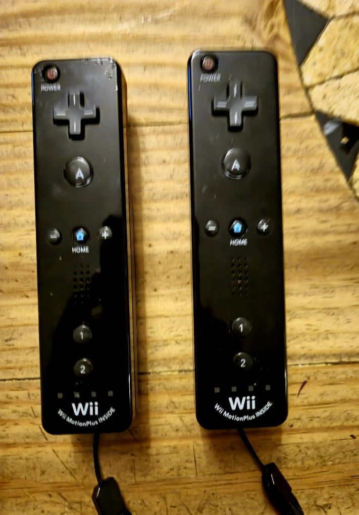 2 Nintendo Wii Motion Plus Controllers. Check Out My Other Listings For More Wii Games
