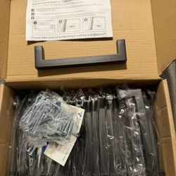 Cabinet pulls