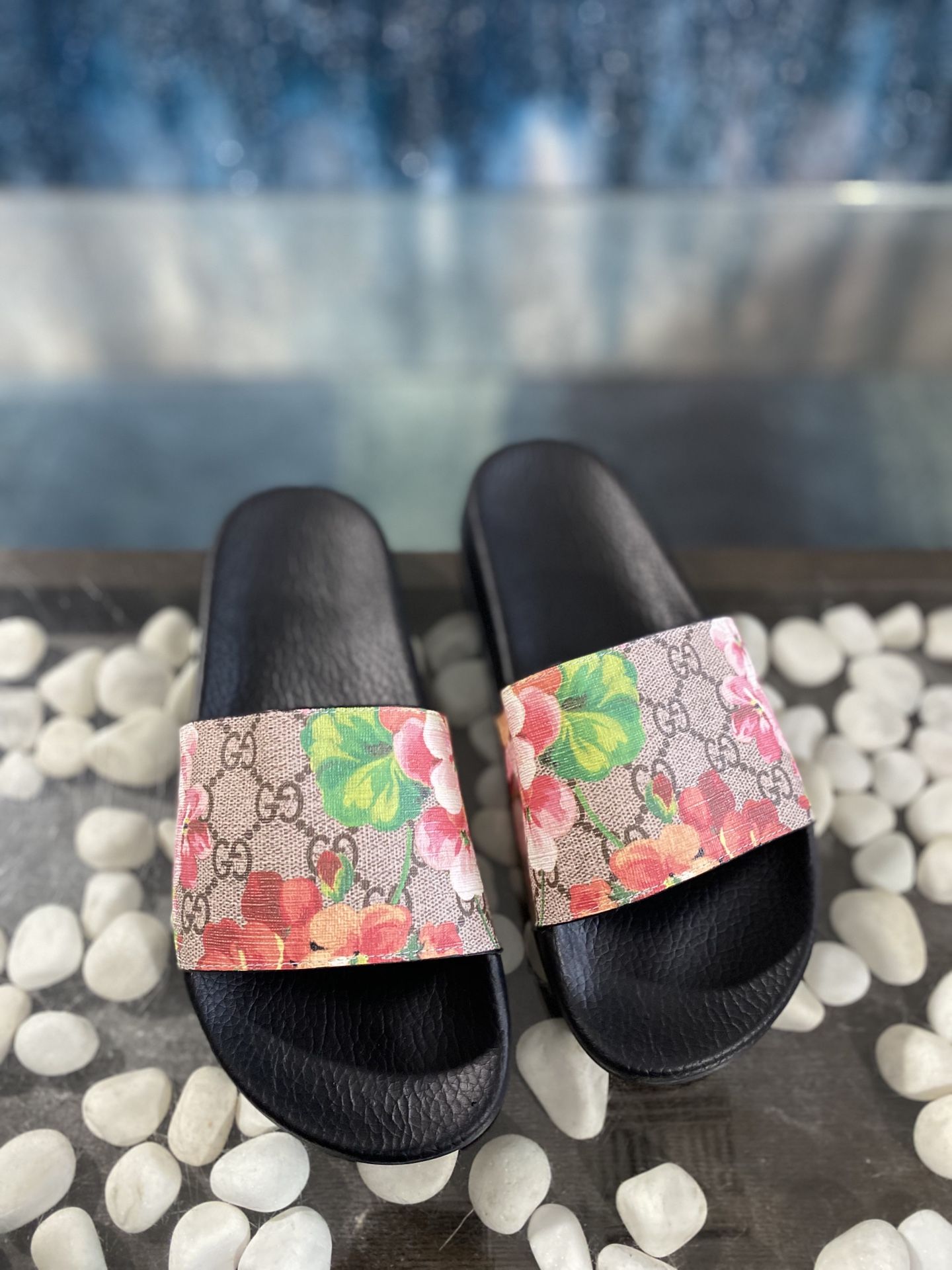 Gucci sandals