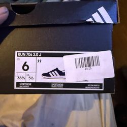 Adidas Sneaker Brand New
