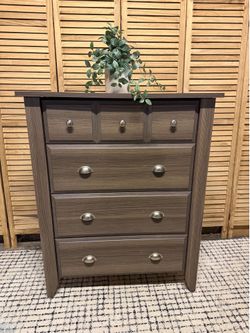 Drawer Dresser