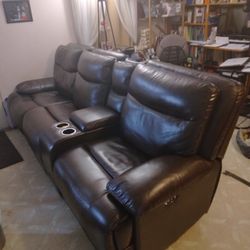 6Pc Recliner Sectional Sofa and Love Seat