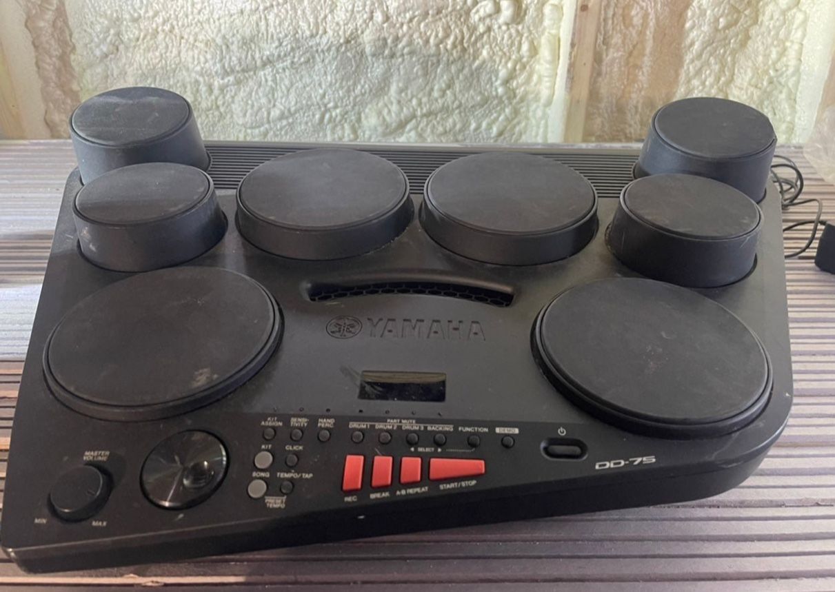 Yamaha DD75 Electric Tabletop Drum Set 