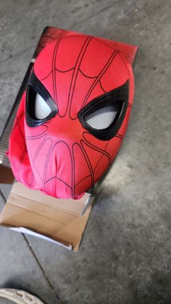 Spider-Man Mask Moving Arachnid Eyes Chin Control Eyes Helmet Masks Props. NEW