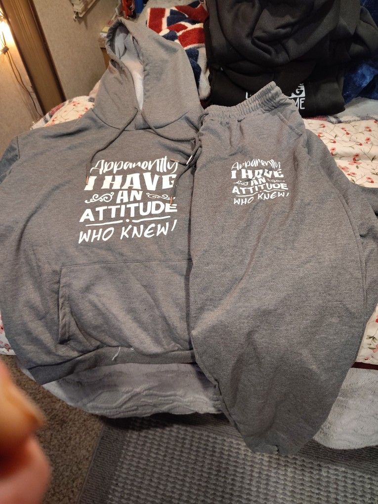 Hooded Sweatshirt & Sweat Pants