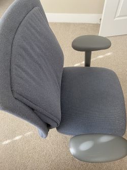 $20 For Chair And matress For $70 