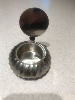 Medal Tea Light Candle Holder