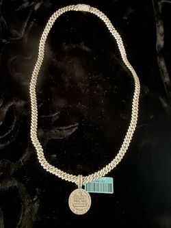Cuban Chain With Pendant