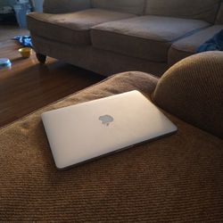 13 Inch MacBook Pro 2015 