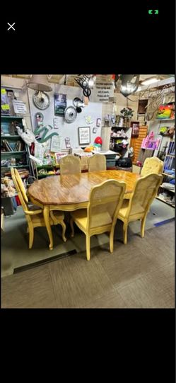 Bassett French Provincial Dining Set, priced at $99.94 features a set of six chairs, a table with leaf, and dimensions of 80 inches by 42 inches. This