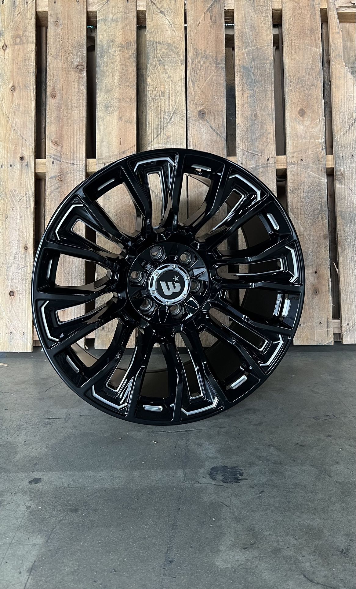 4x4 Rims  Black Maverick 20x10