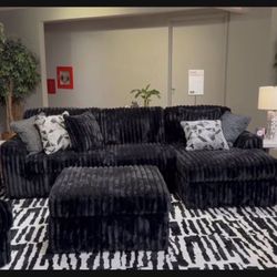 Brand New Elegant Ashley’s Midnight Madness Sectional 