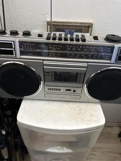Boom box excellent mint condition