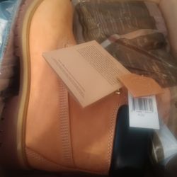 Size 11 10.5 10 N 8 Available 