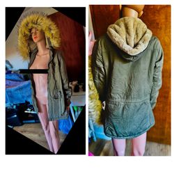 Olive Green Hooded Jacket — Faux Fur, Detachable Hood, Cozy Lining