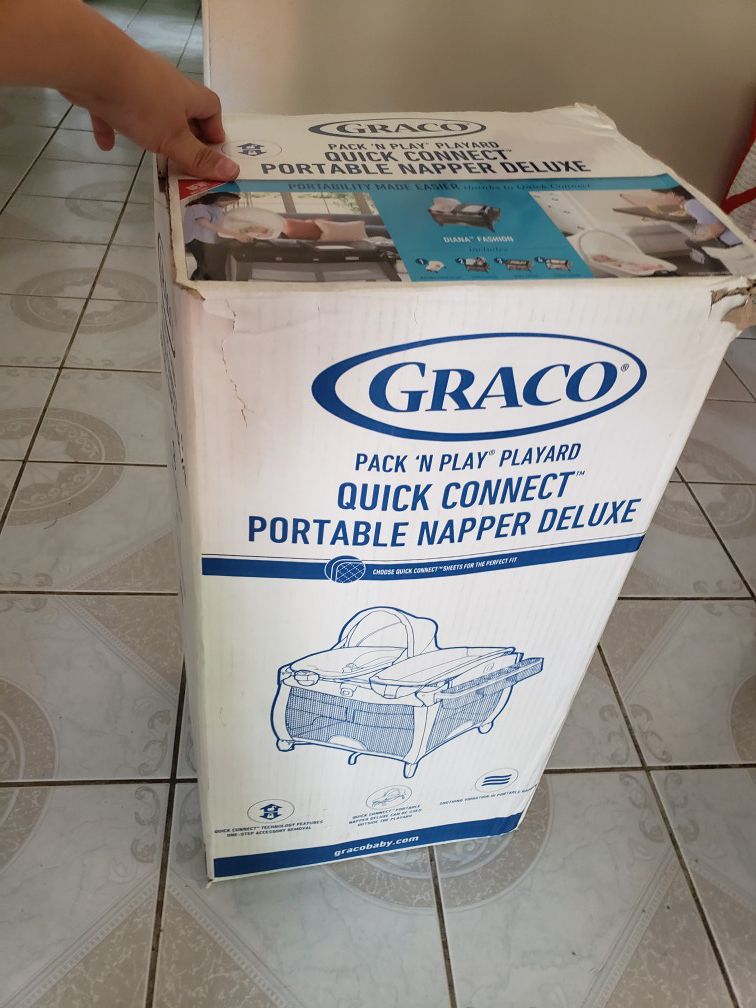 Graco quick connect portable napper deluxe