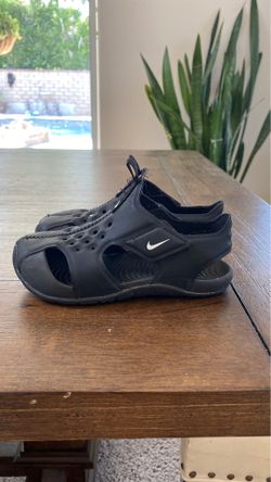 Nike kids sandals size 10c