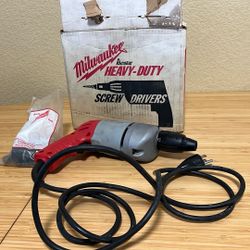 Milwaukee Screw Gun