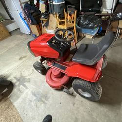 Lawn Tractor  14hp 