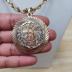 Virgen De Guadalupe Gold Pendant/Charm