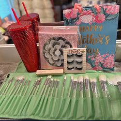 Perfect Gift Bundle / Lime Party Set Of Brushes / Cup / 10 Pairs Of Human Eyelashes / Matte Liquid Lipstick / 💄 Mothers Day Gift 💝 
