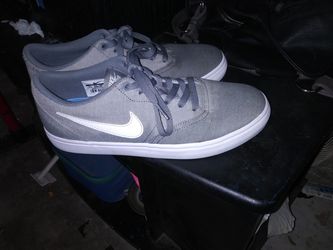 Nike SB size 9.5mens