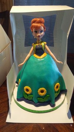 Princess Anna Frozen Fever Doll & Snowgies