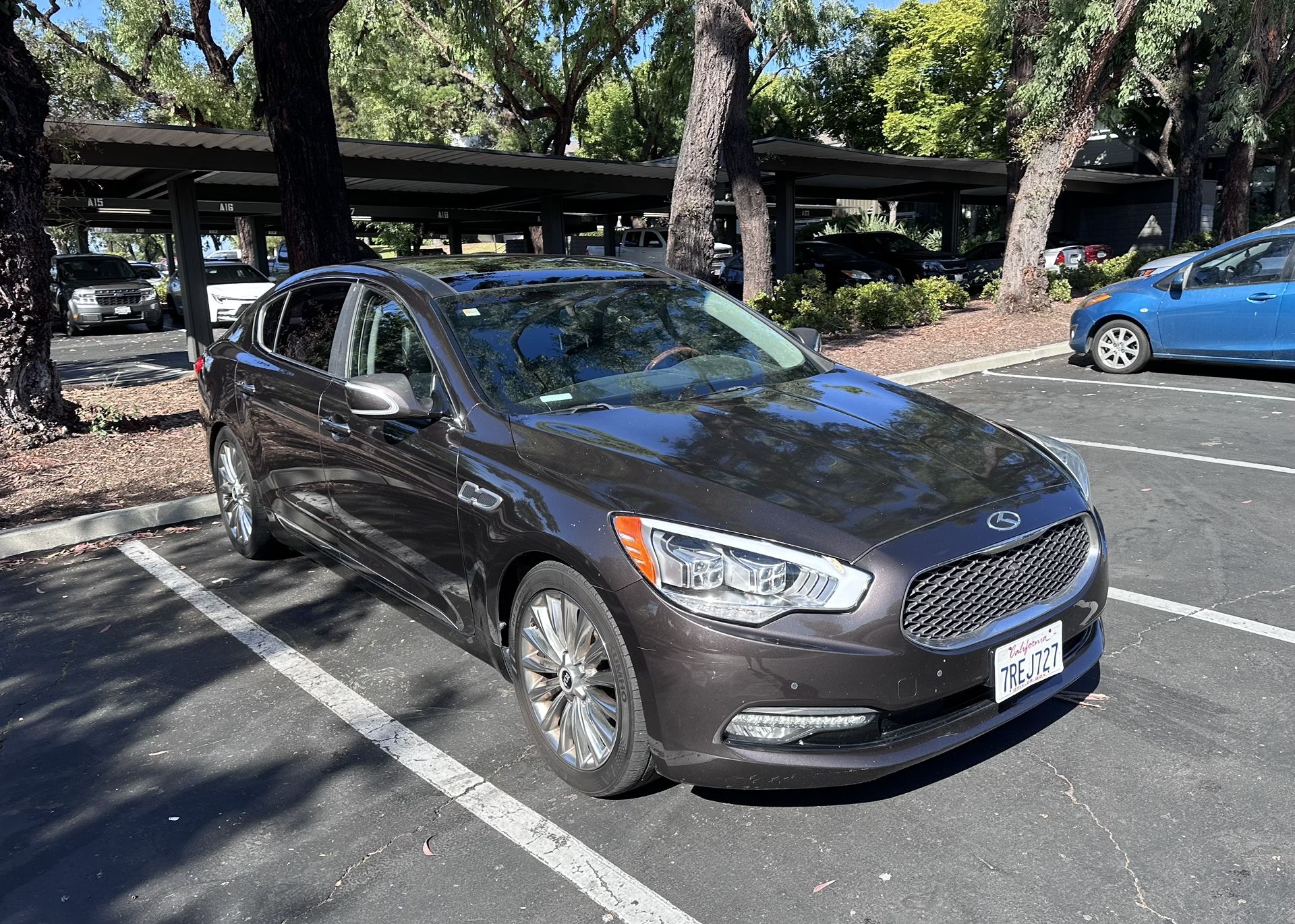 Kia K900 Luxury V8 5.0L 420HP