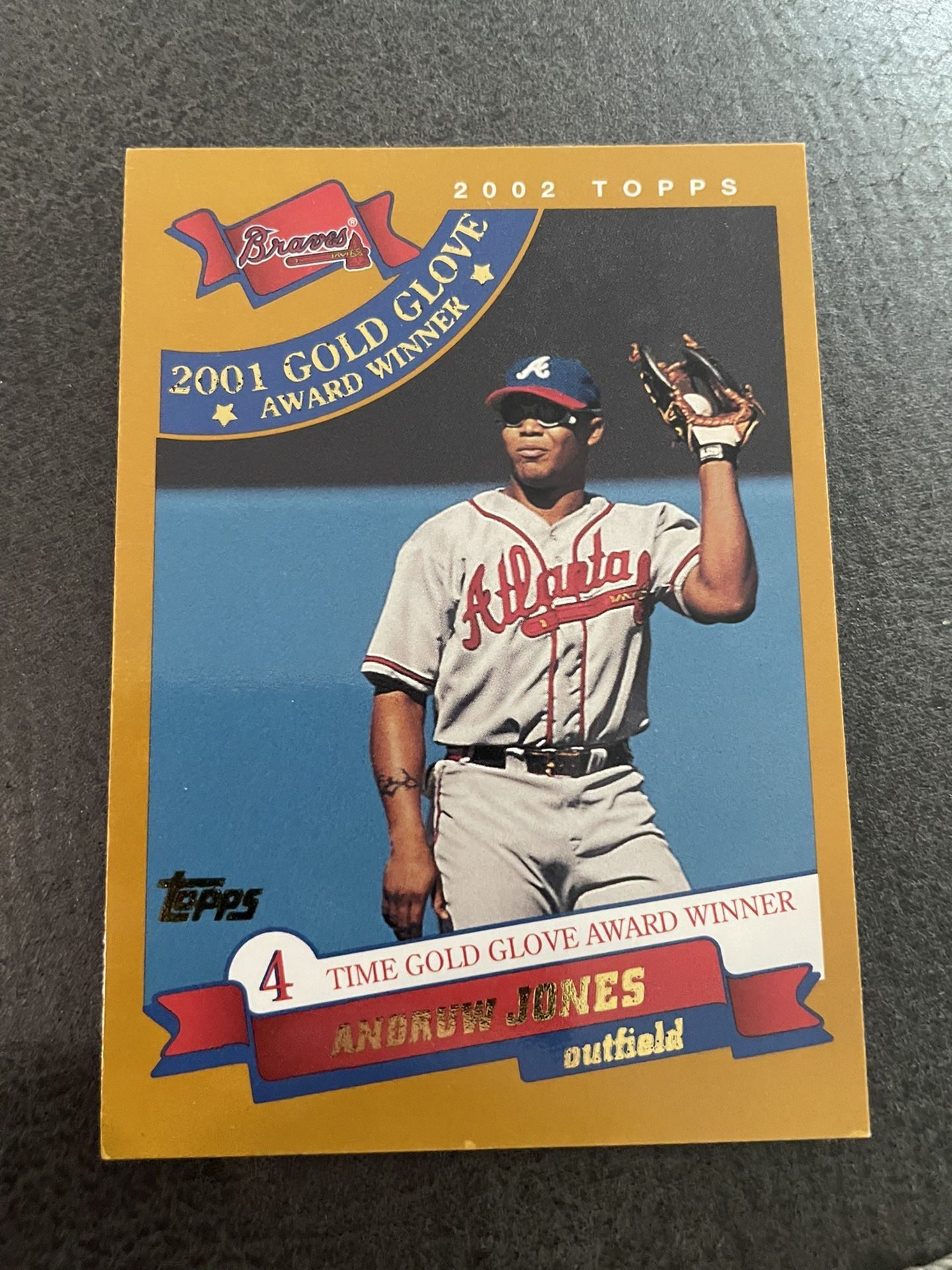 Andruw Jones Topps 2002 Gold Glove Winner #711 Card