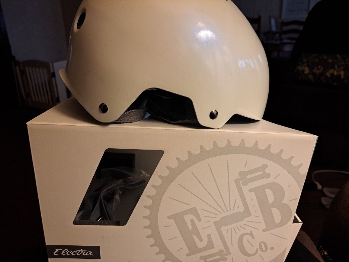 Bike Helmet For Women Size L- Brand New
