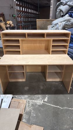 Kids desk