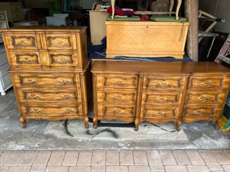 French dresser set