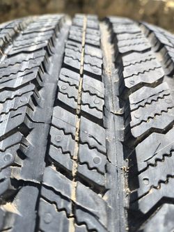 Michelin LTX 245 75 17 In Excellent Condition