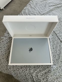 Apple 2025 MacBook Air 15-in