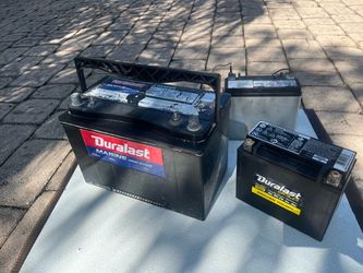 2022 marine battery excellent condition